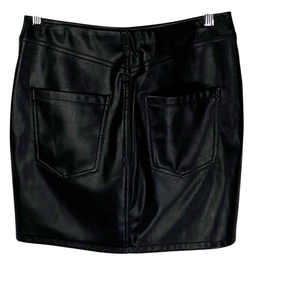 AFRM Black Faux Leather Mini Skirt S  V Front Edgy Chic Sleek Night Out NWT - Picture 2 of 9